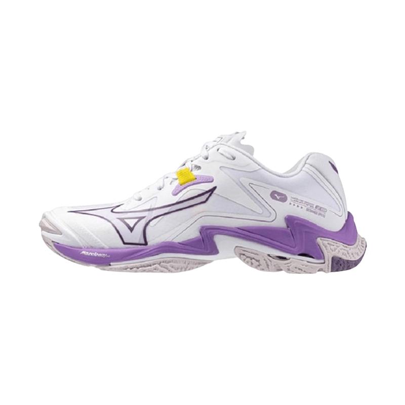 Кроссовки женские Mizuno Wave Lightning Z8 (White/VioletIndigo/CamelliaRos)